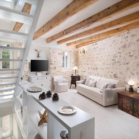 Casa Pharus