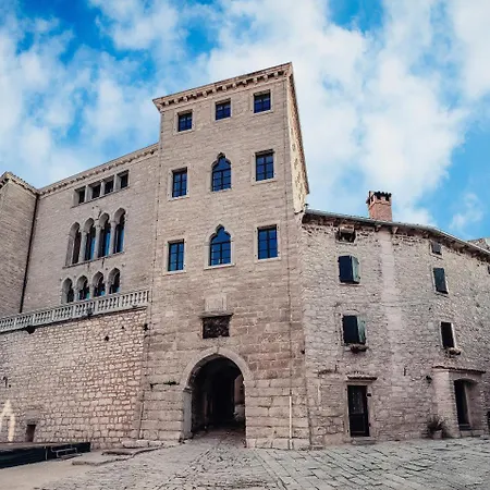 Casa Pharus Villa *